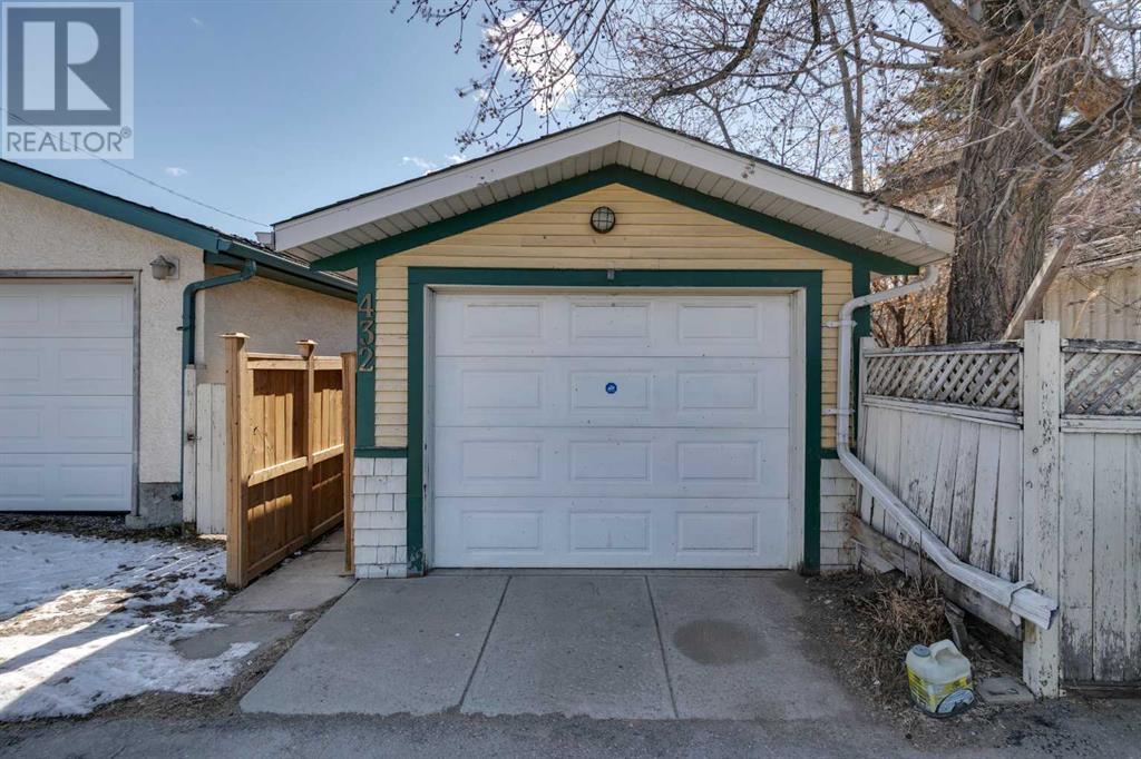 Single Family House Bungalow for Sale in   Avenue NE Renfrew Calgary 