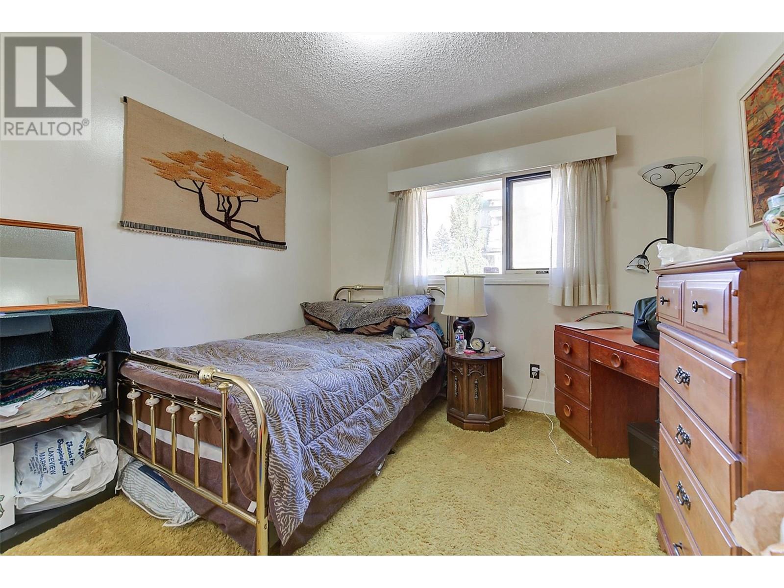  540 Patterson Avenue, Kelowna
