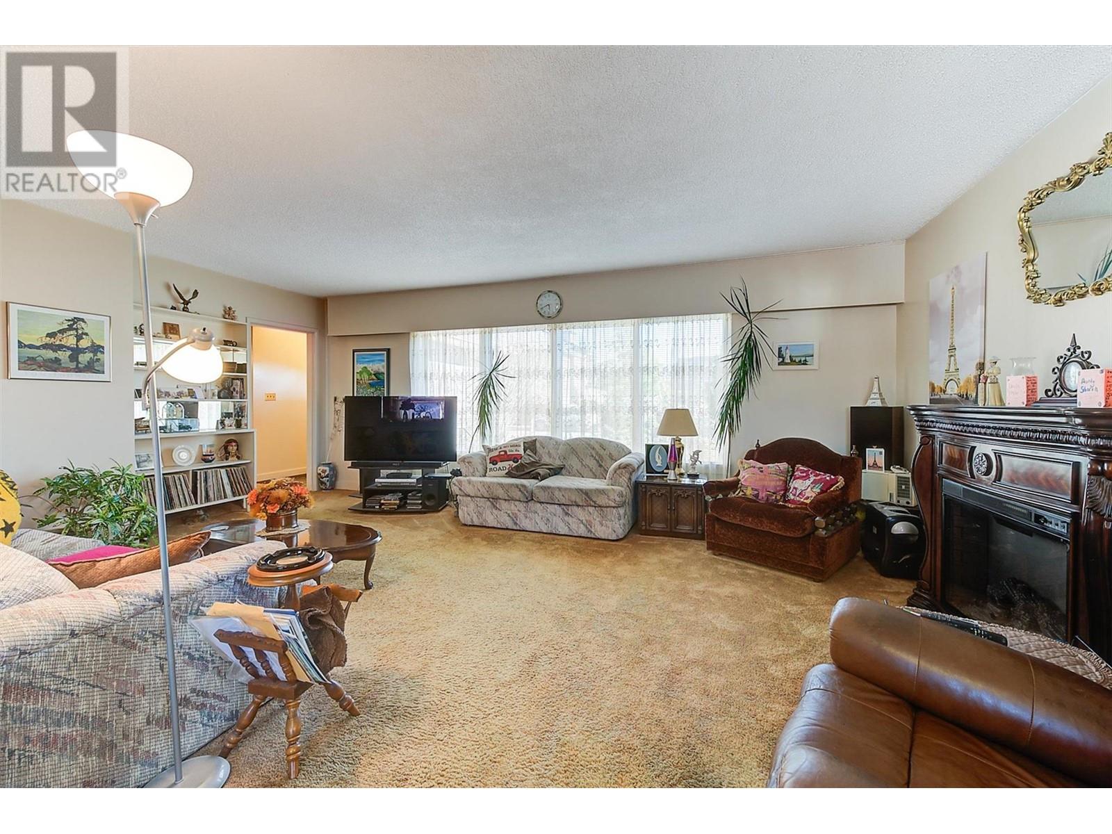  540 Patterson Avenue, Kelowna