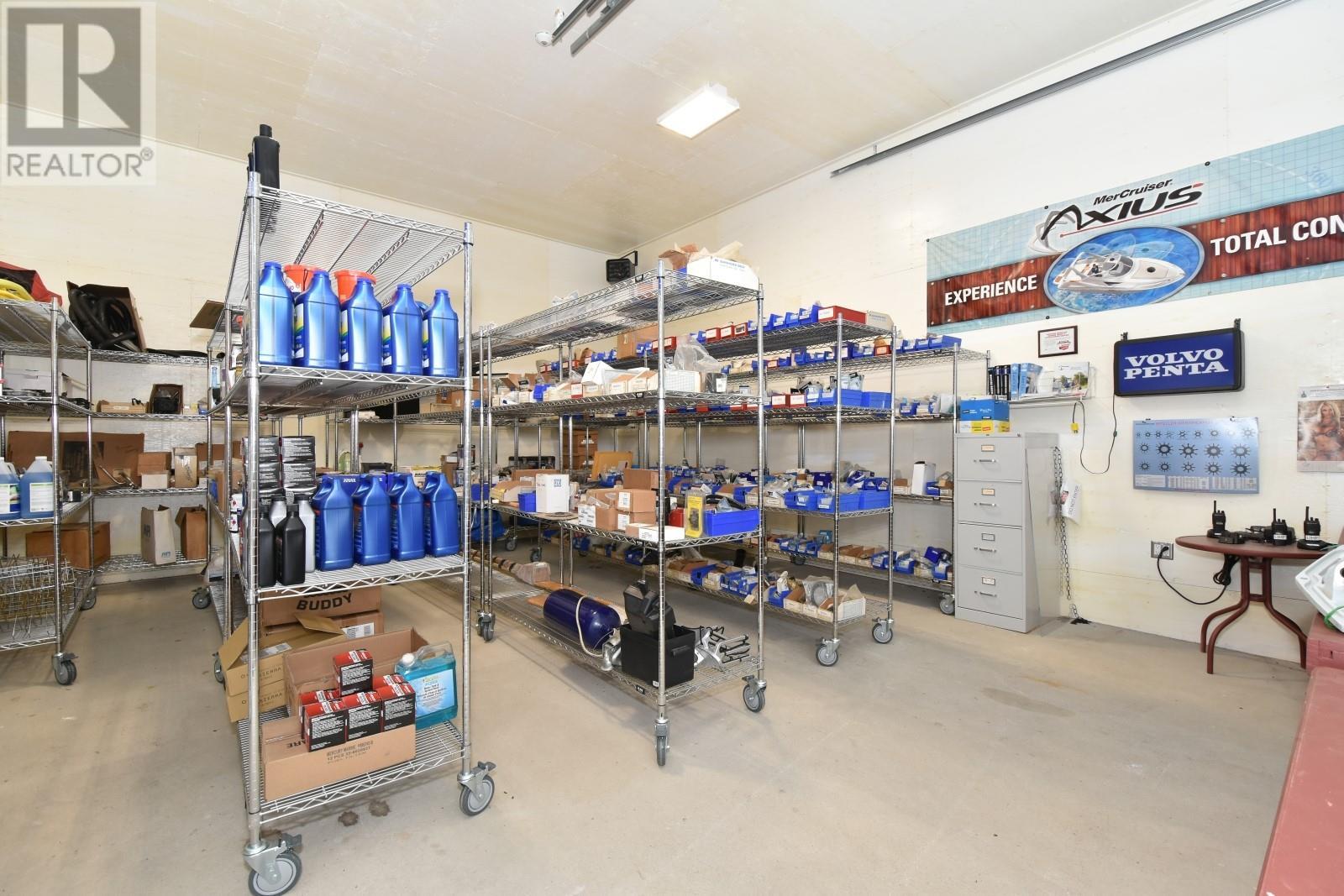 621 & 709 Riverside Avenue, Sicamous