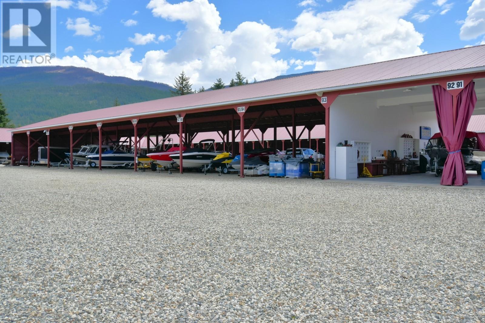 621 & 709 Riverside Avenue, Sicamous