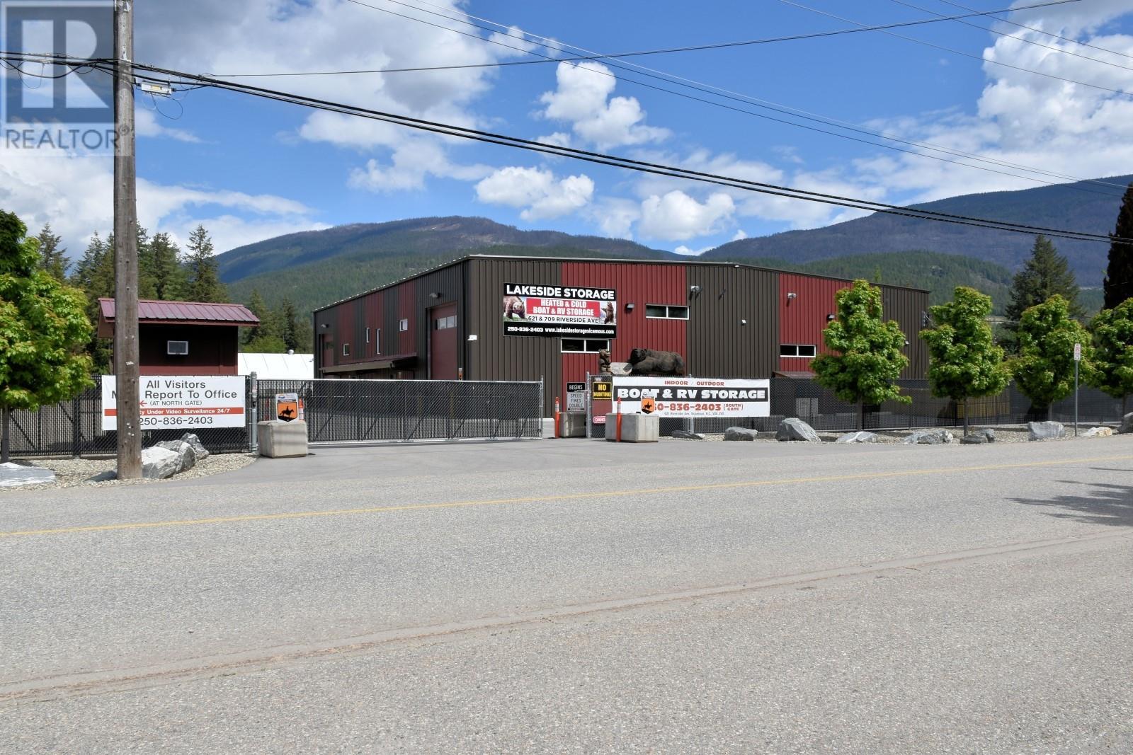 621 & 709 Riverside Avenue, Sicamous