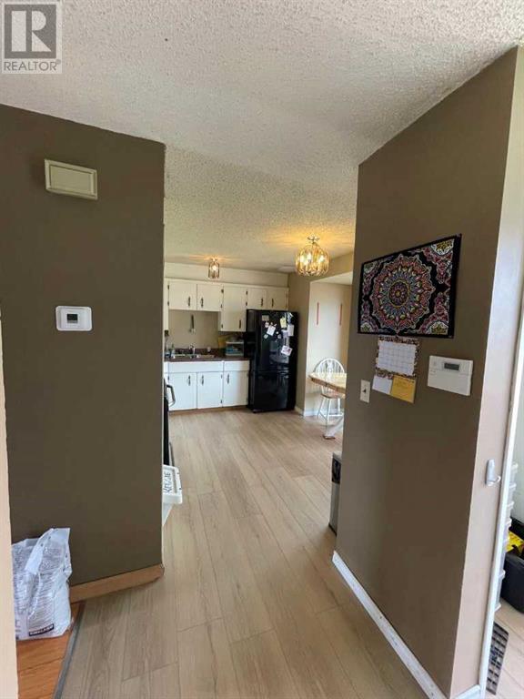 Single Family House for Sale in   Street NE Temple Calgary 
