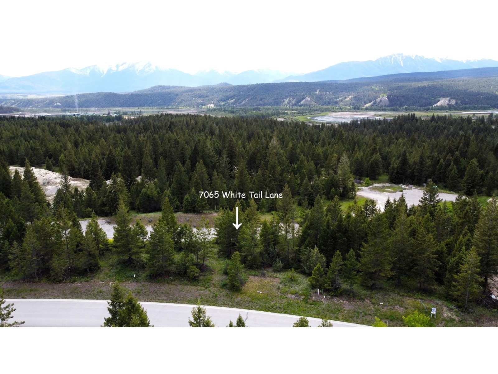 7065 White Tail Lane, Radium Hot Springs