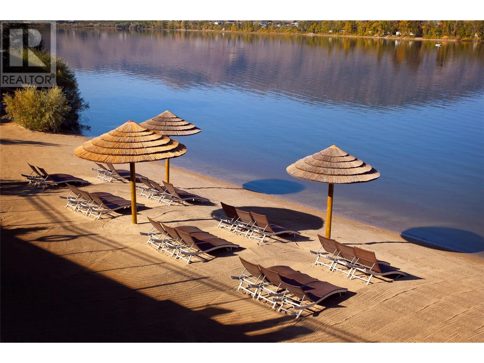 #316 4200 Lakeshore Drive - 3