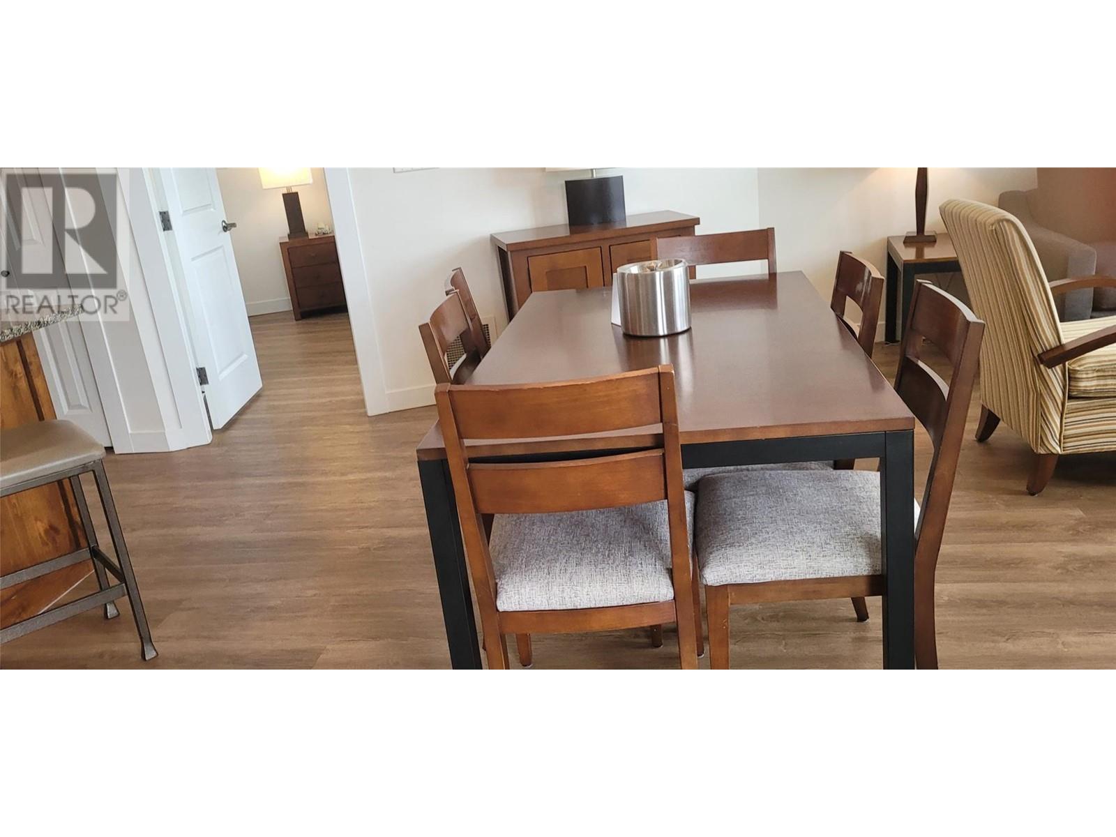 #316 4200 Lakeshore Drive - 42