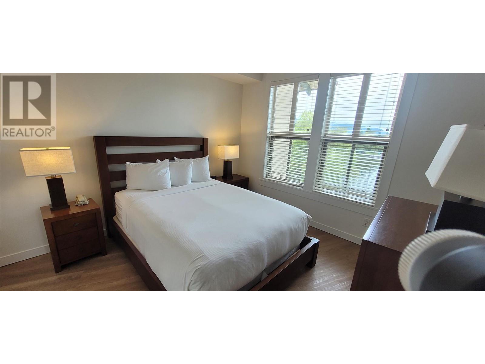#316 4200 Lakeshore Drive - 31