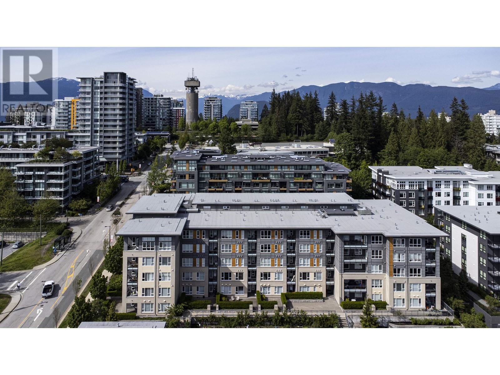 313 9877 University Crescent, Burnaby