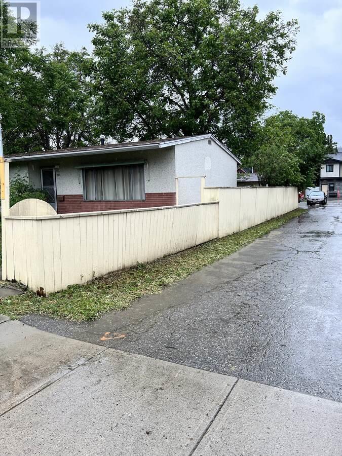 864 Lawson Avenue - 19