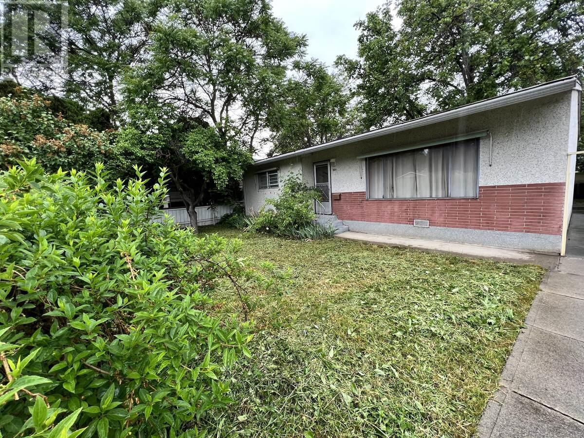 864 Lawson Avenue - 2