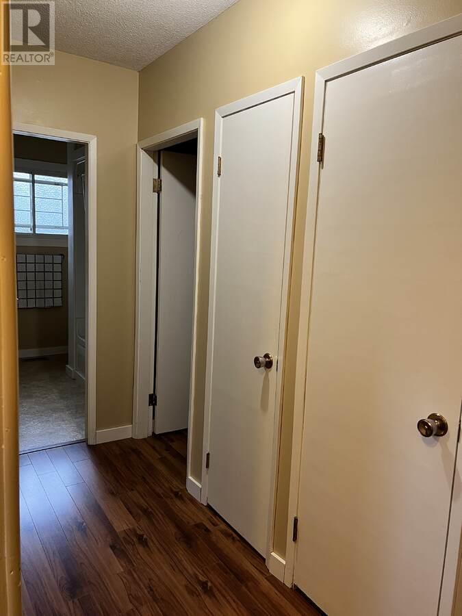  864 Lawson Avenue, Kelowna