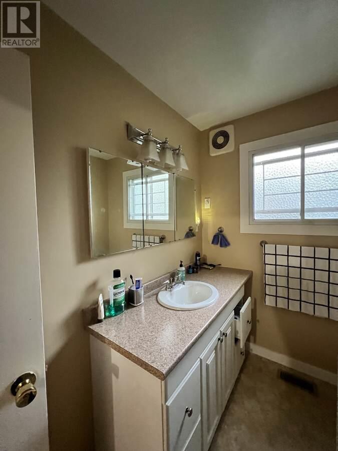 864 Lawson Avenue - 31