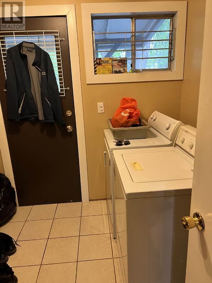 864 Lawson Avenue - 33