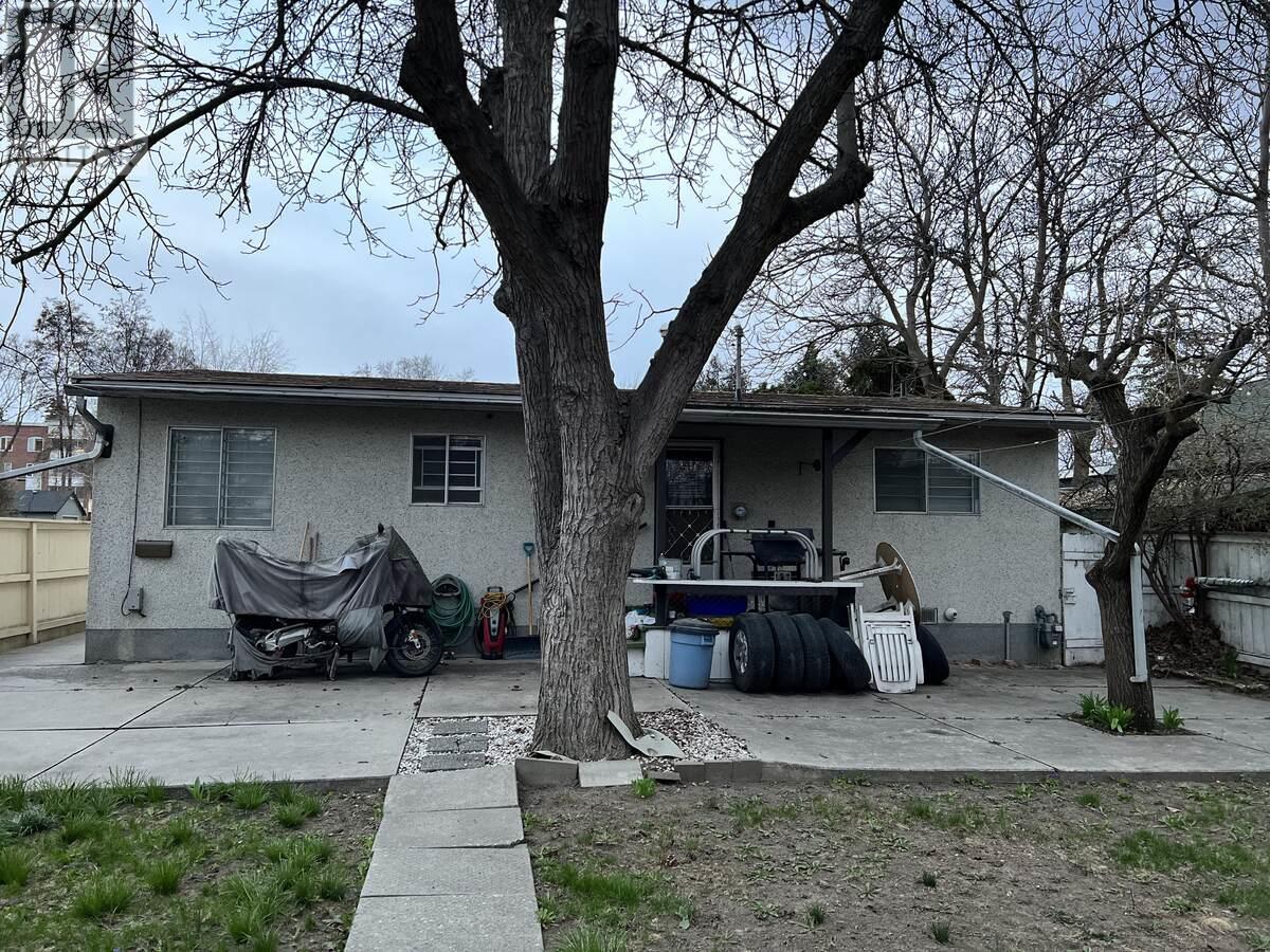 864 Lawson Avenue - 6
