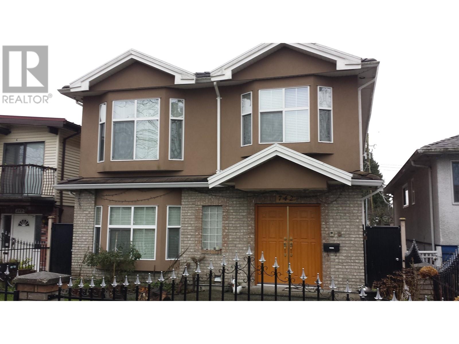 742 E 51st Avenue, Vancouver