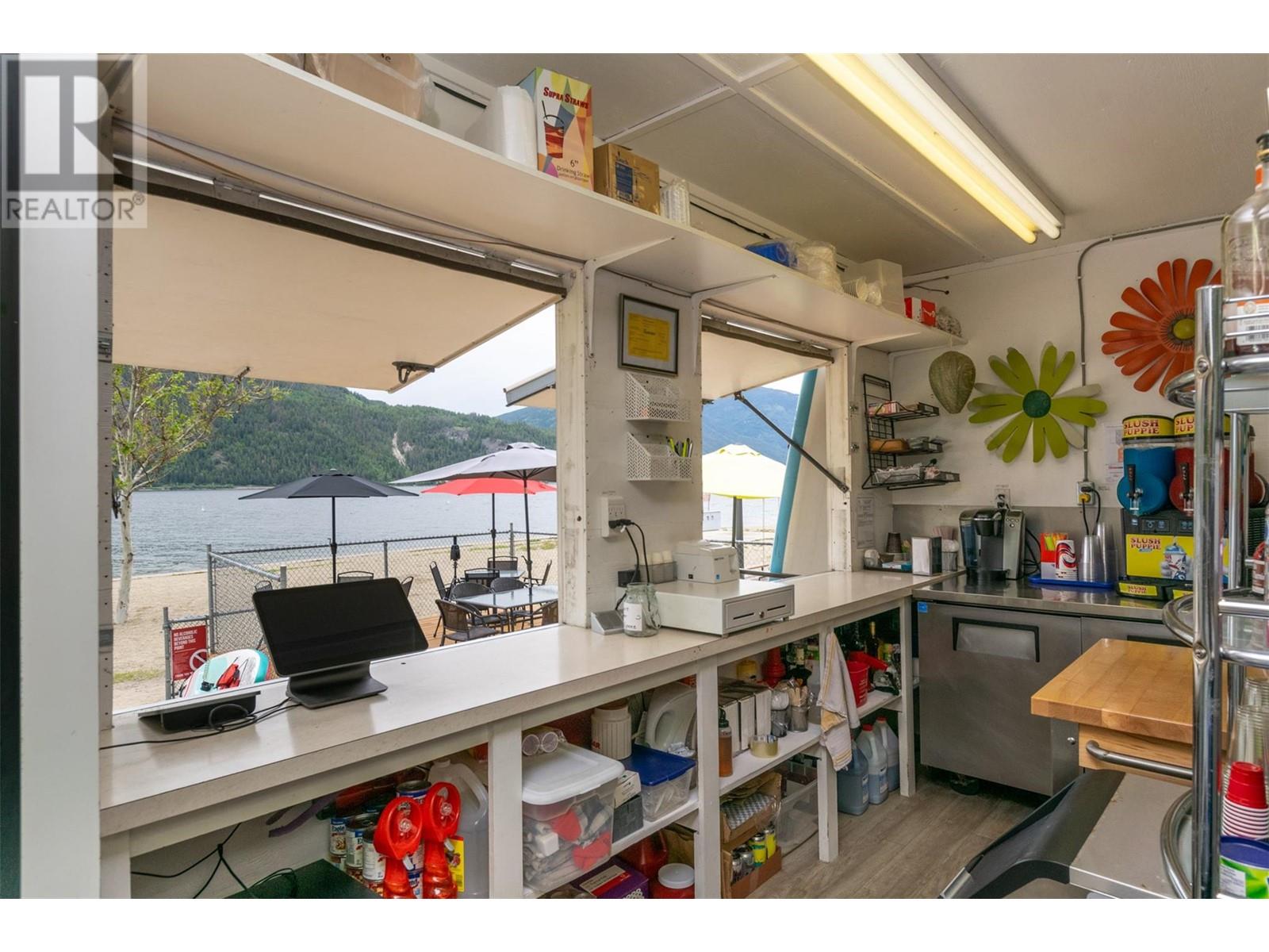  7220 36 Street Northeast, Salmon Arm