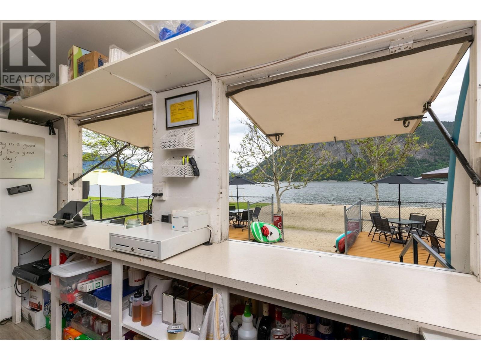  7220 36 Street Northeast, Salmon Arm