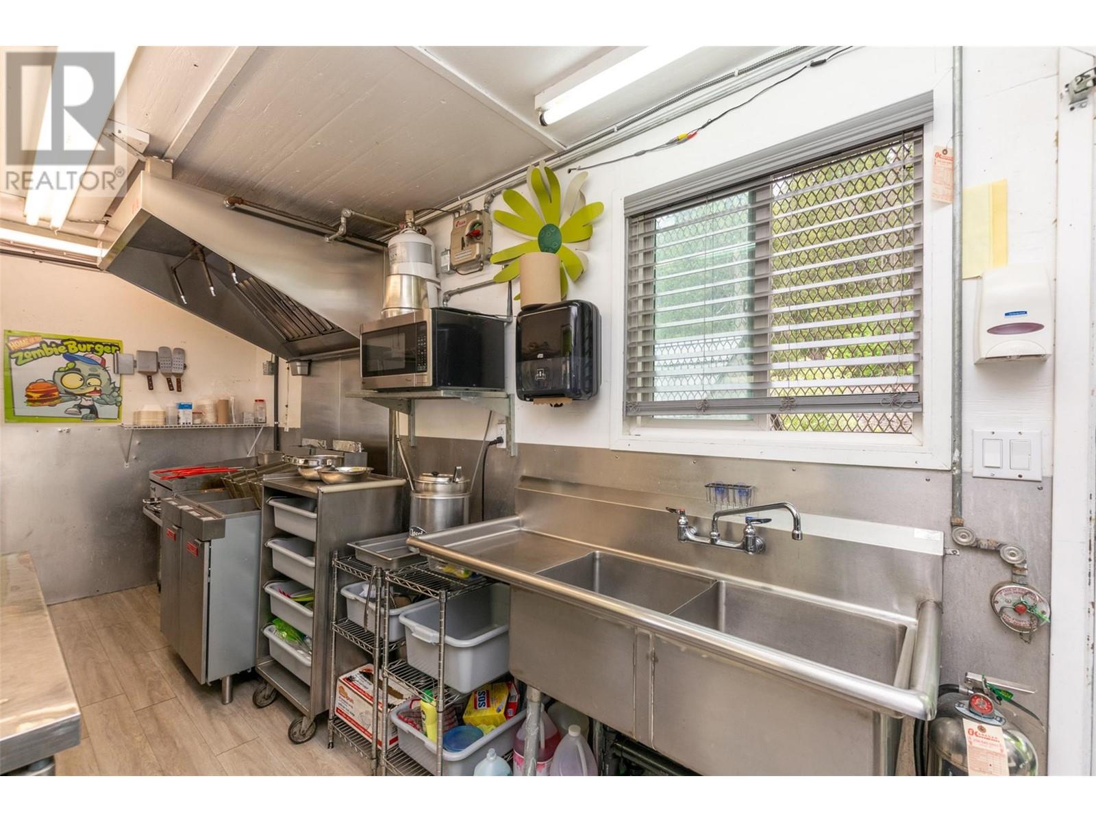  7220 36 Street Northeast, Salmon Arm