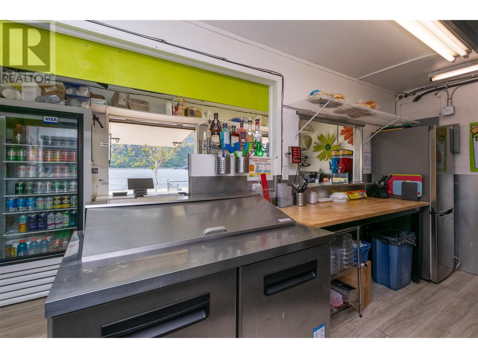  7220 36 Street Northeast, Salmon Arm