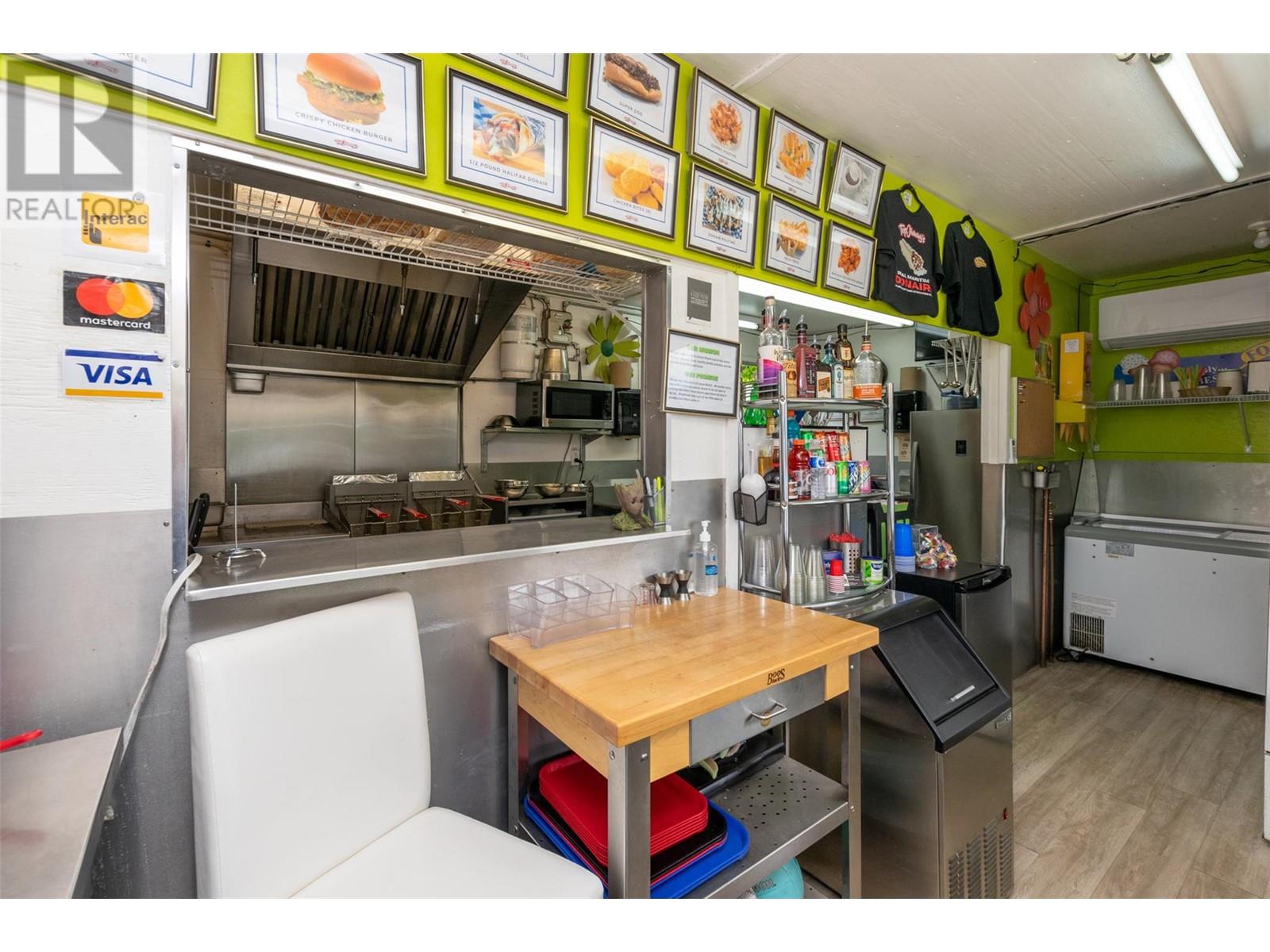  7220 36 Street Northeast, Salmon Arm