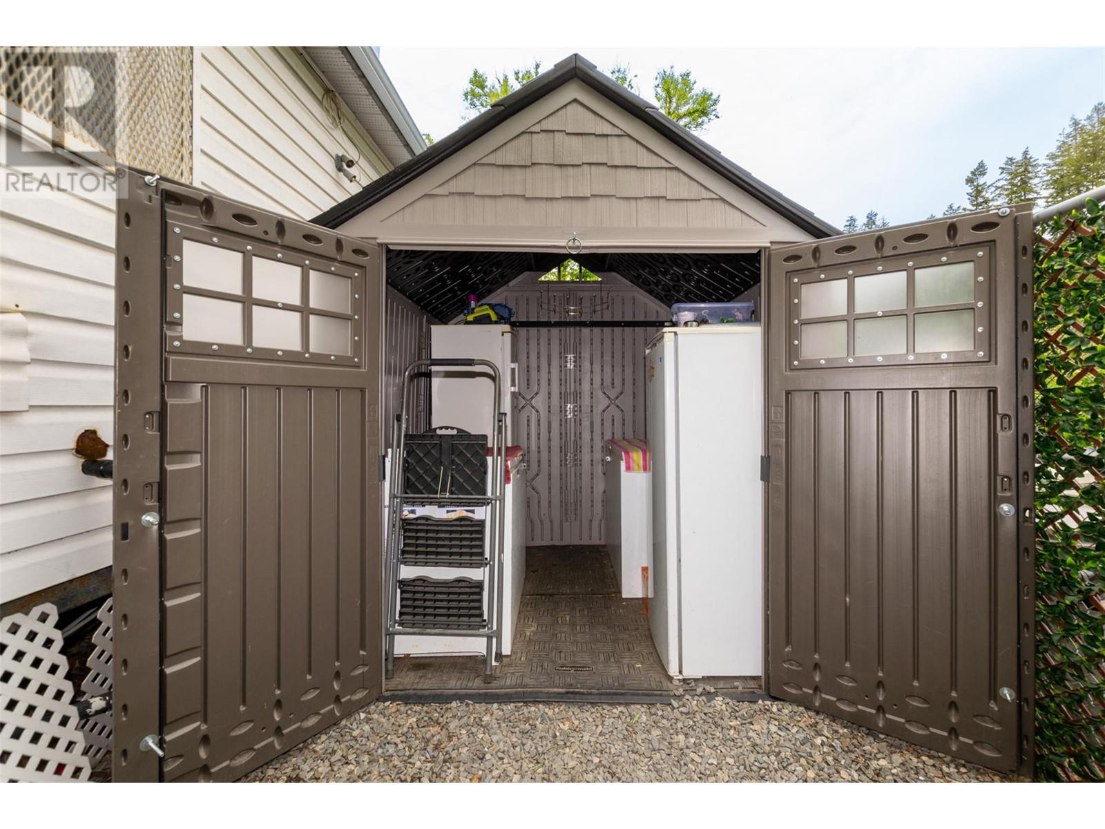 7220 36 Street Northeast, Salmon Arm
