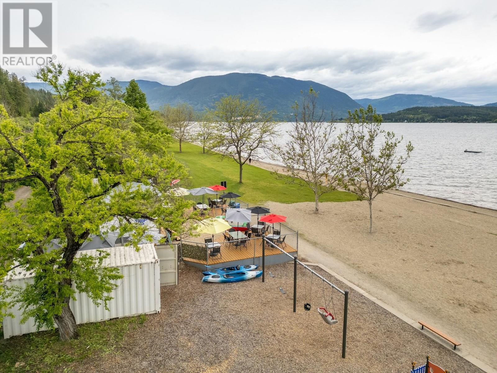  7220 36 Street Northeast, Salmon Arm