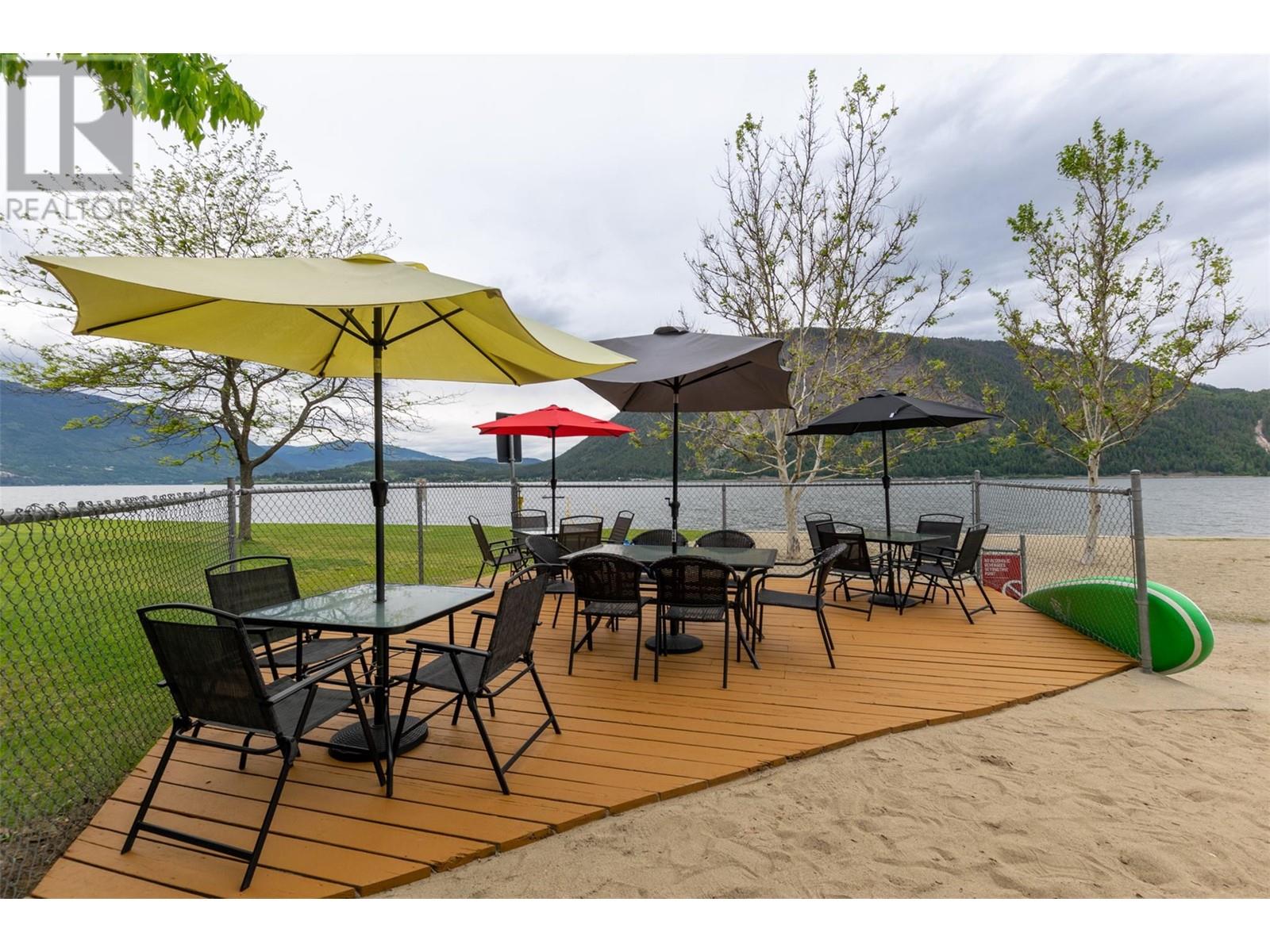  7220 36 Street Northeast, Salmon Arm