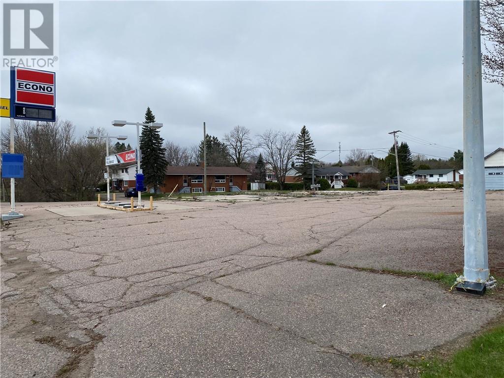 638 Bruham Avenue, Pembroke