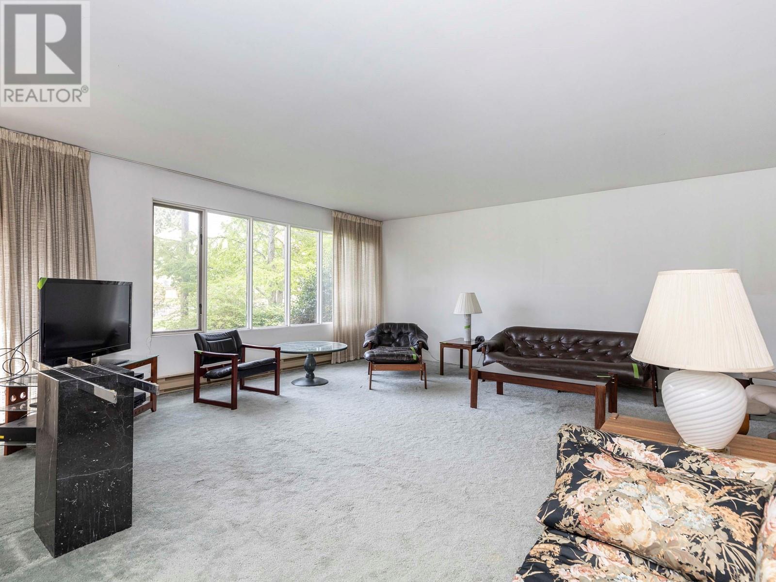 3186 W 42 Avenue, Vancouver