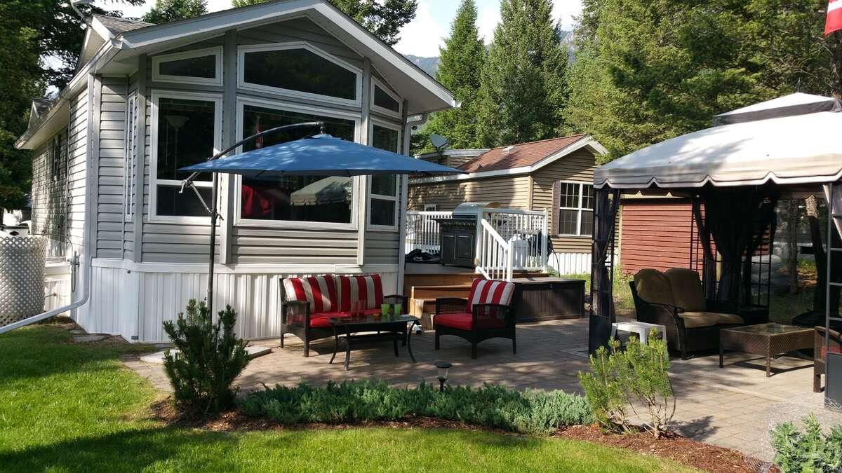 4889 Lynx Crescent, Radium Hot Springs