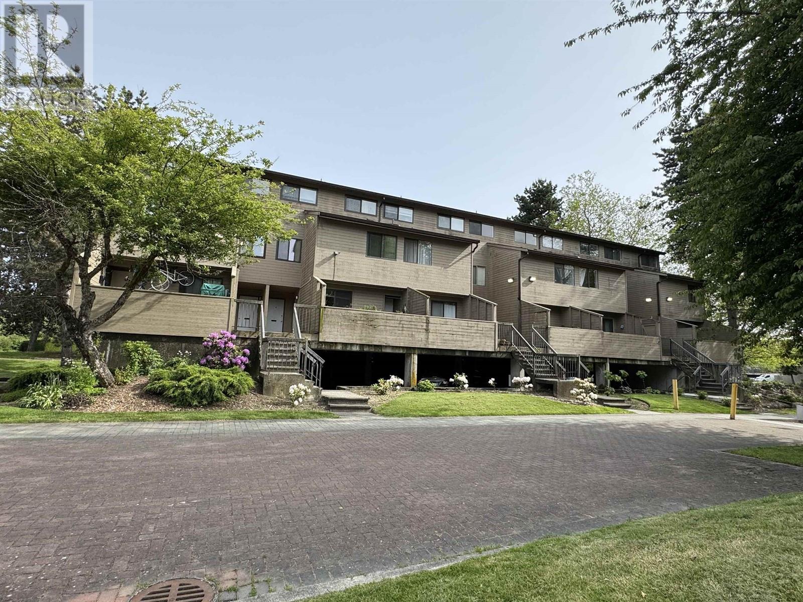 203 8060 Colonial Drive, Richmond