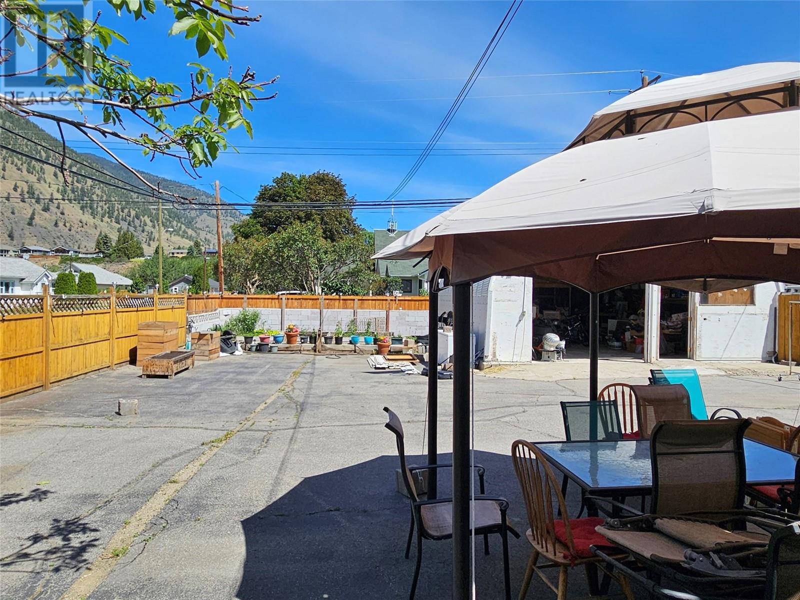 Photo 1 of 504 7th Avenue, Keremeos BC
