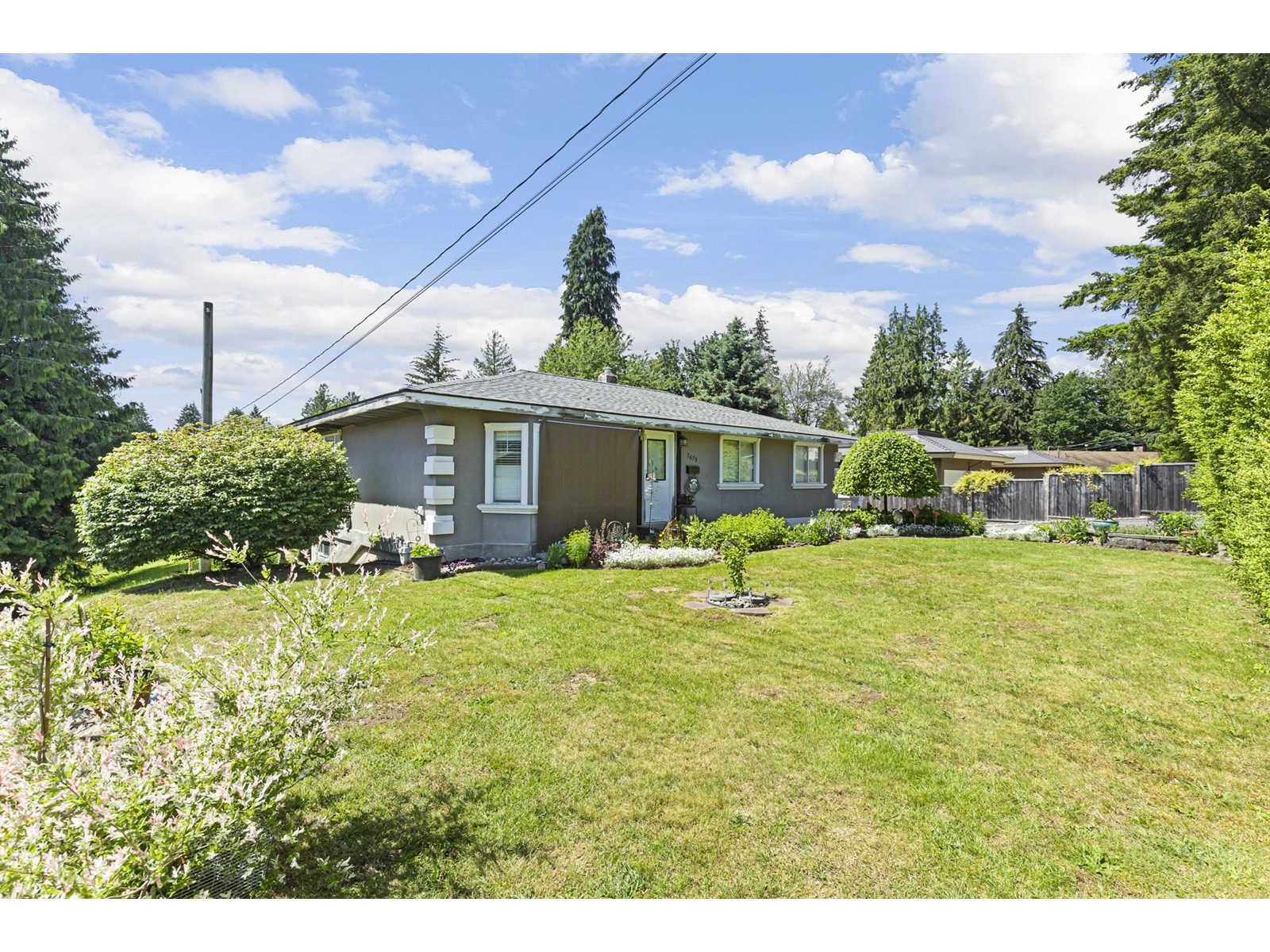 Photo 3 of 7679 Peterson Street, Mission BC