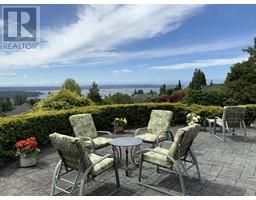 1263 Chartwell Place, West Vancouver, BC V7S2S2 Photo 2