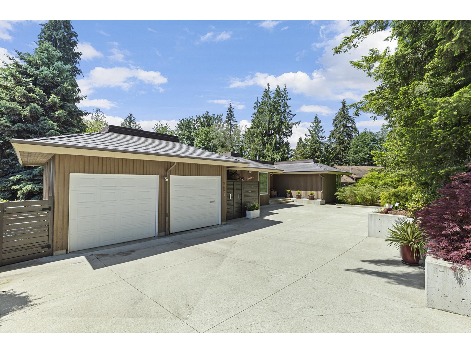 7691 PETERSON STREET, Mission real estate listing R2892047