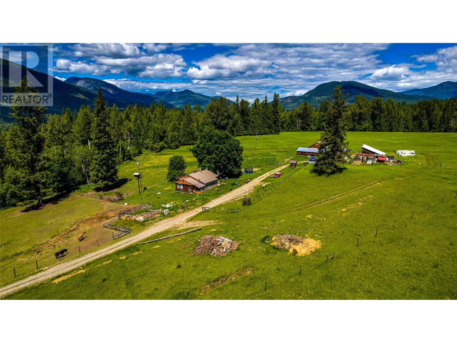  2301 Lumby Mabel Lake Road, Lumby