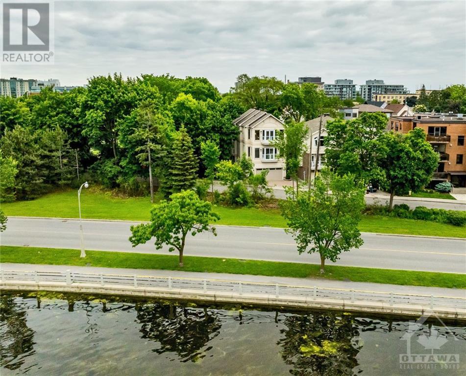 365 Echo Drive, Ottawa