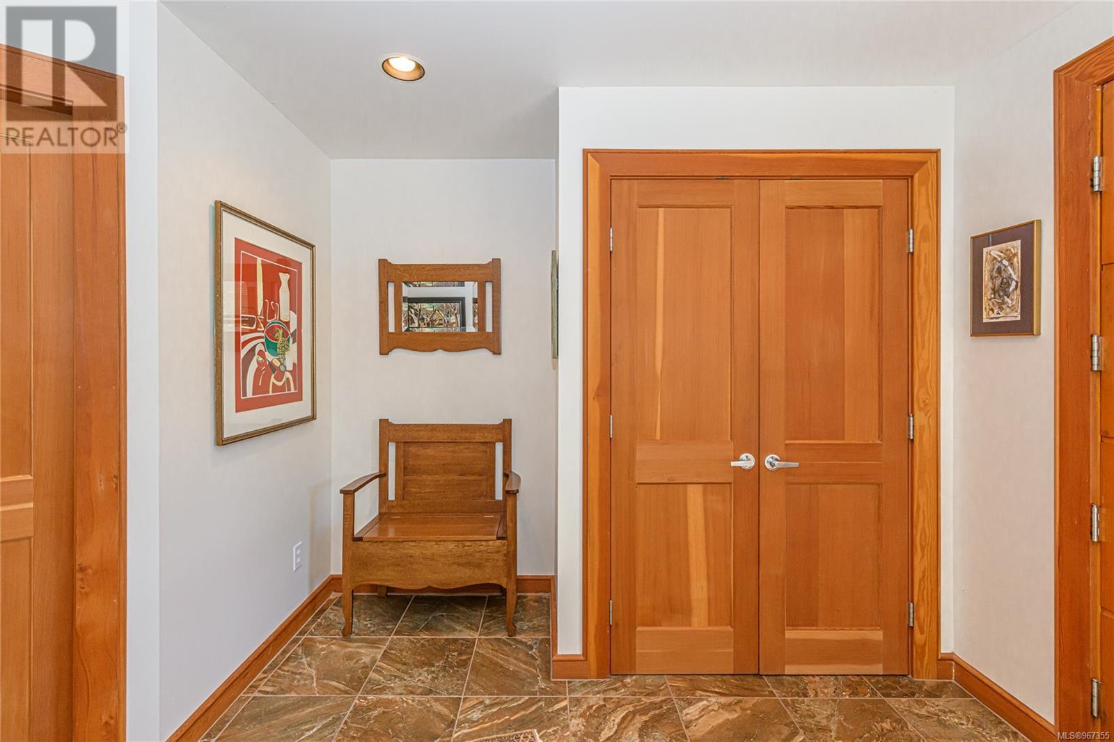 #20 133 Corbett Rd - 4