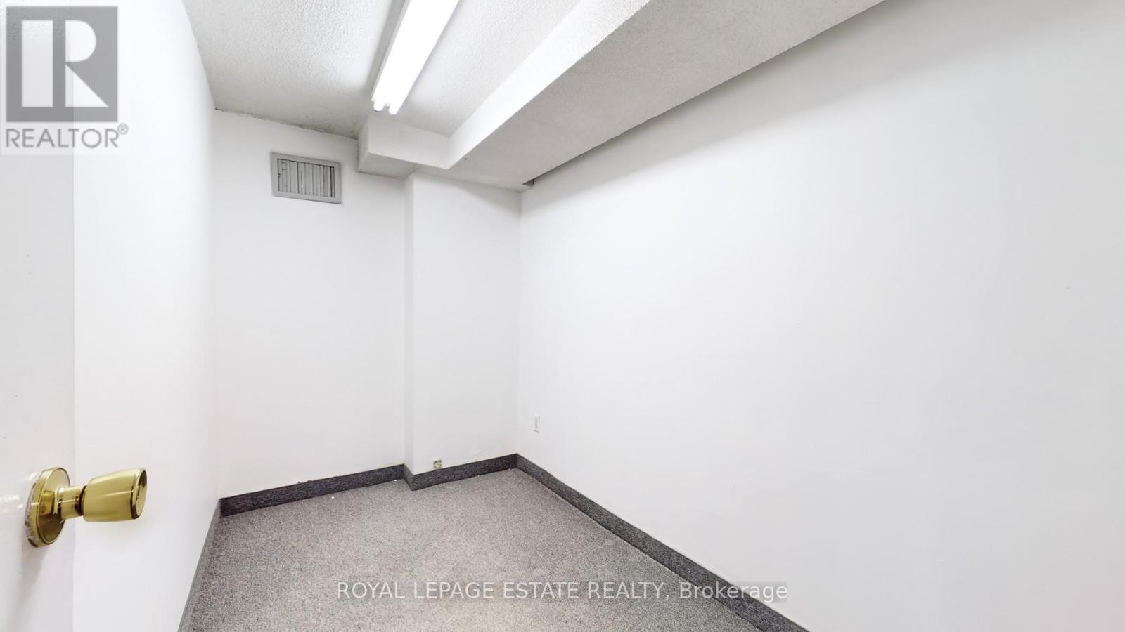Photo 4 of B 101 2558 Danforth Avenue, Toronto ON