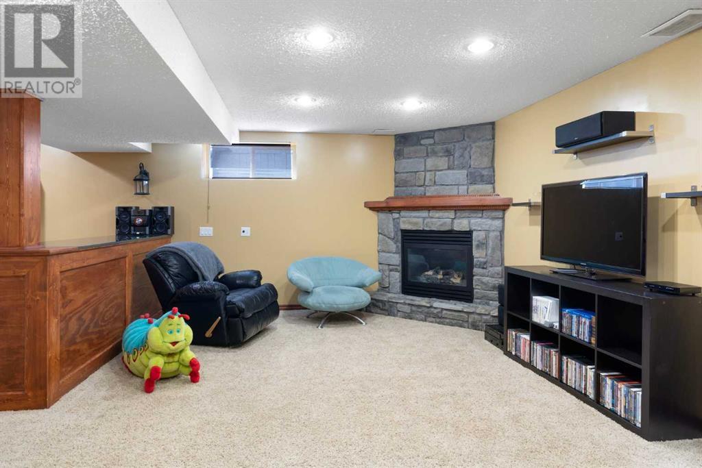 Single Family House for Sale in  Chapala Drive SE Chaparral Calgary 