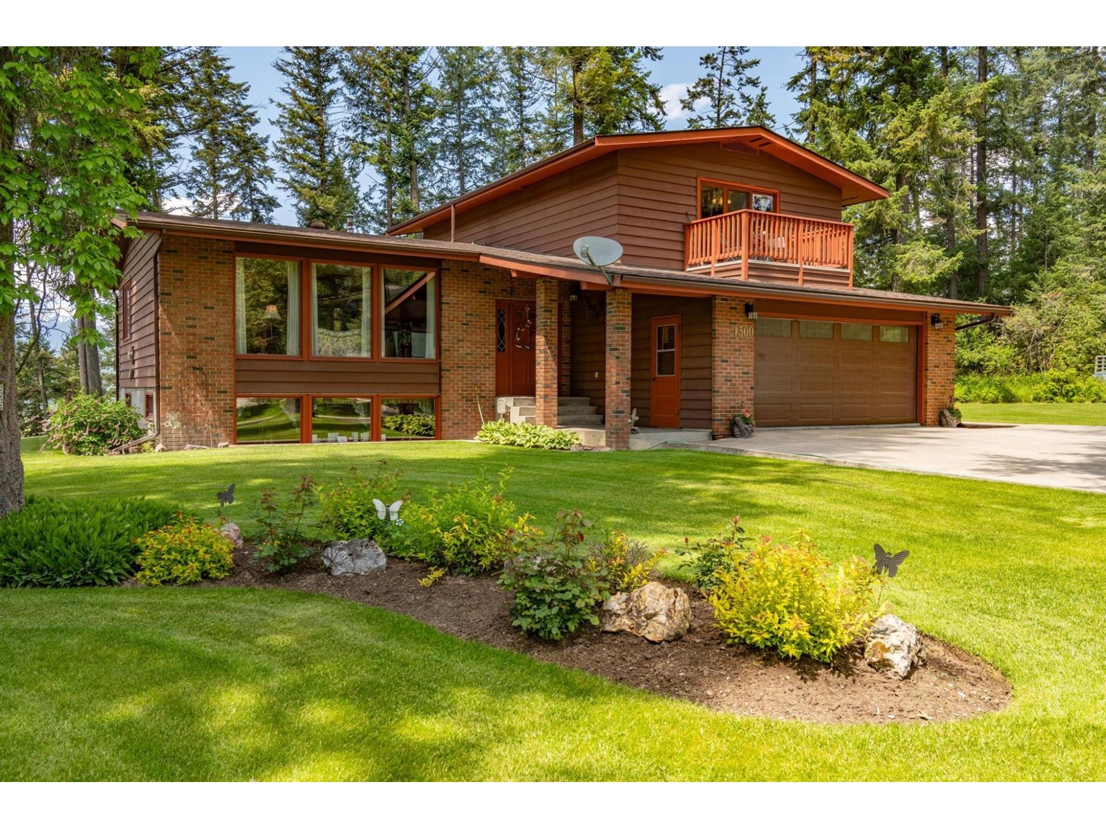 1309 Selkirk Drive, Golden