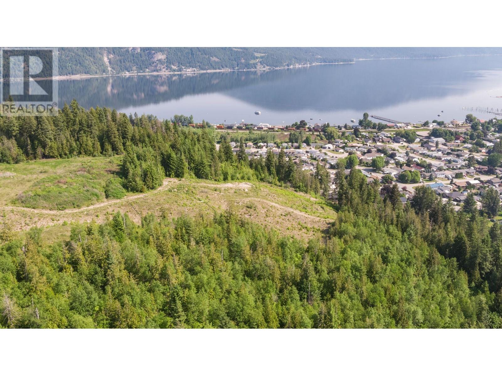  6830 42 Street Northeast, Salmon Arm