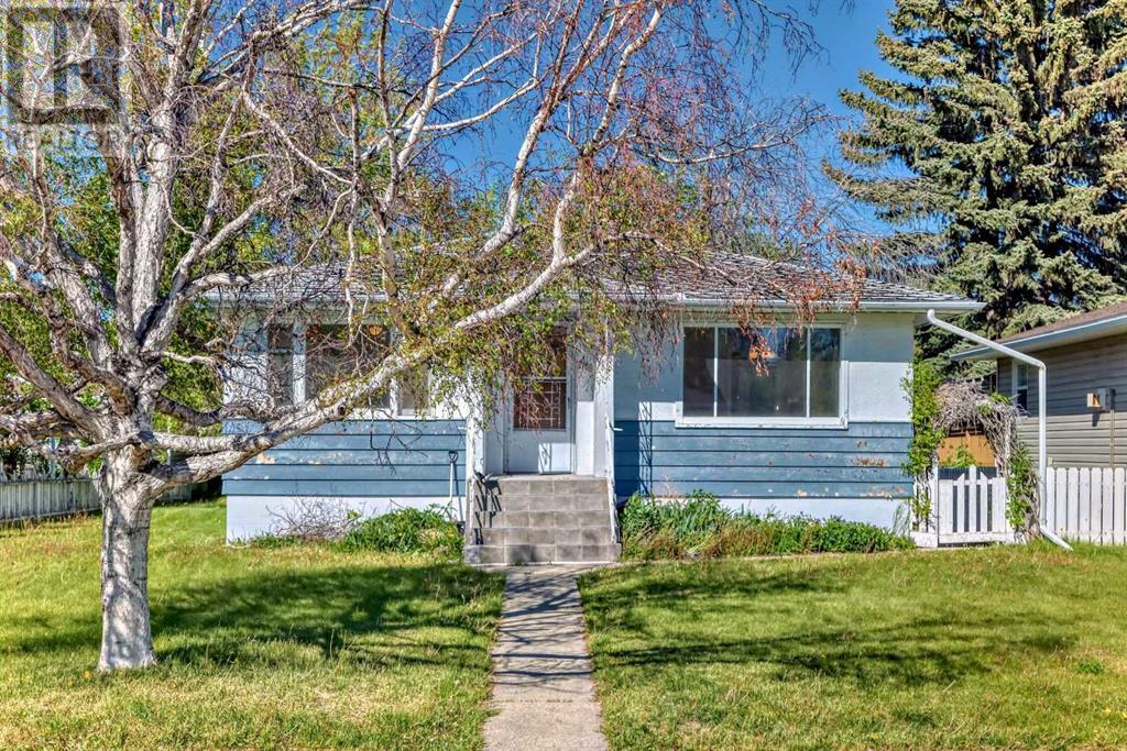Single Family House Bungalow for Sale in  Radnor Avenue NE Renfrew Calgary 
