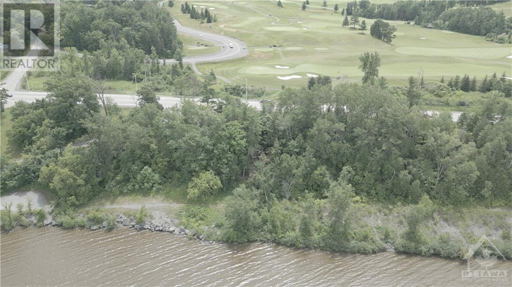 2001 174 Regional Road, Cumberland