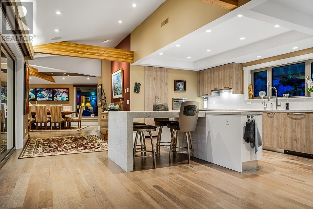 Photo 11 of 5134 Pitcairn Place, West Vancouver BC