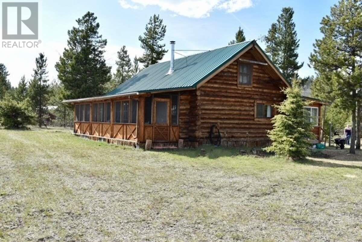 6652 RAYFIELD ROAD, 70 Mile House