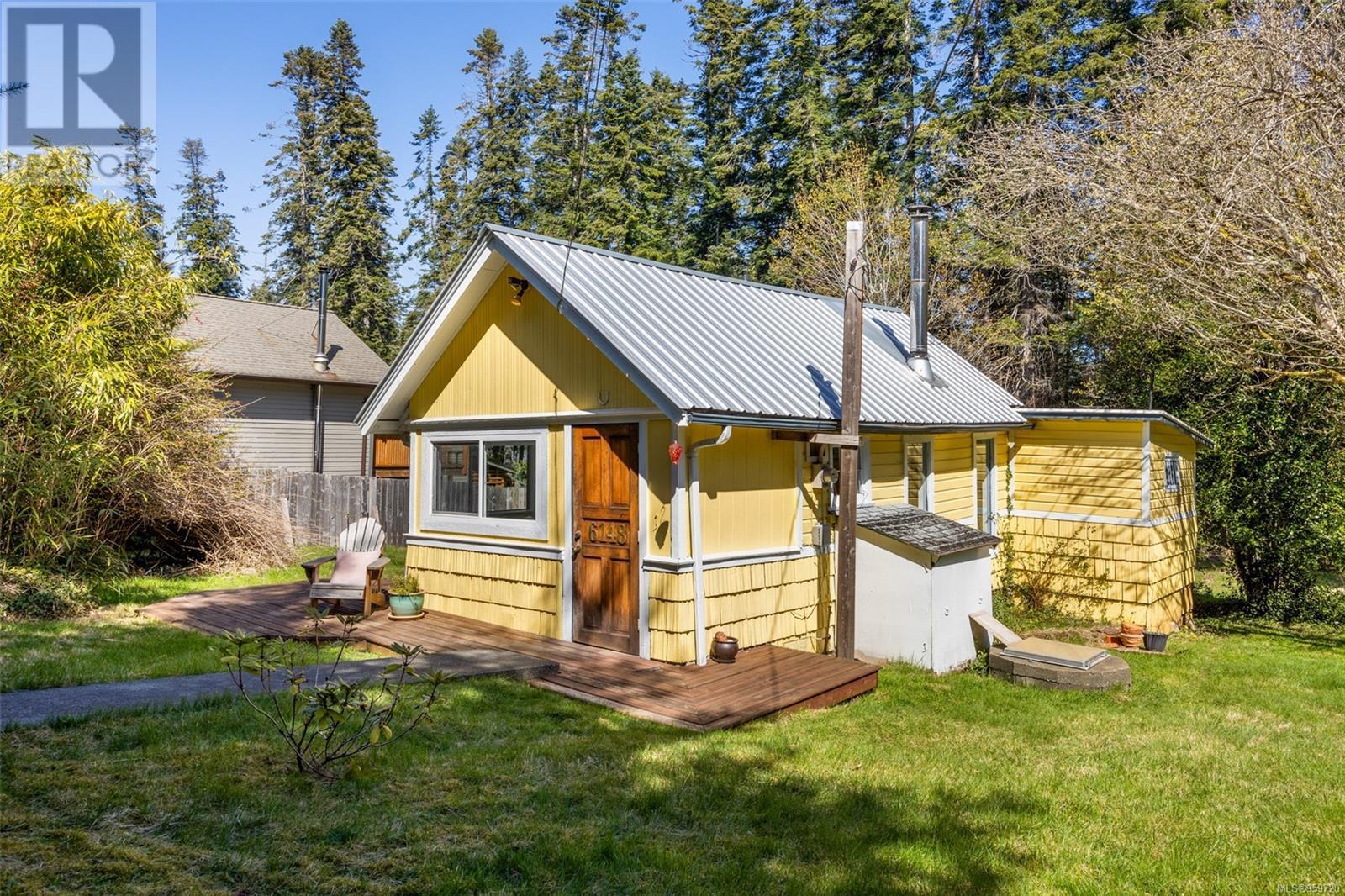 6148 Aldergrove Dr, Courtenay real estate listing 959720