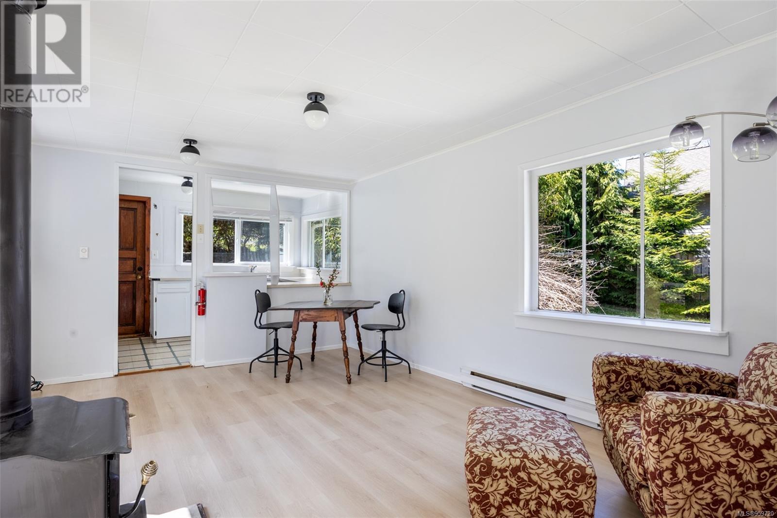6148 Aldergrove Dr, Courtenay real estate listing 959720