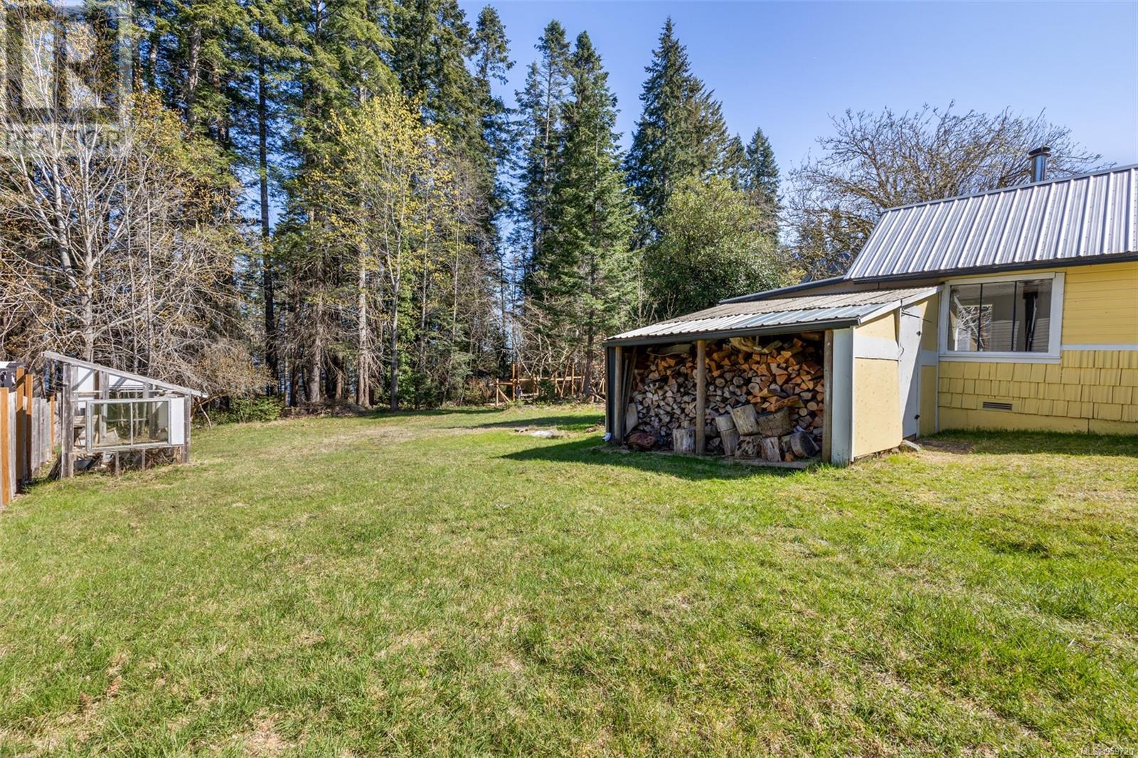 6148 Aldergrove Dr, Courtenay real estate listing 959720