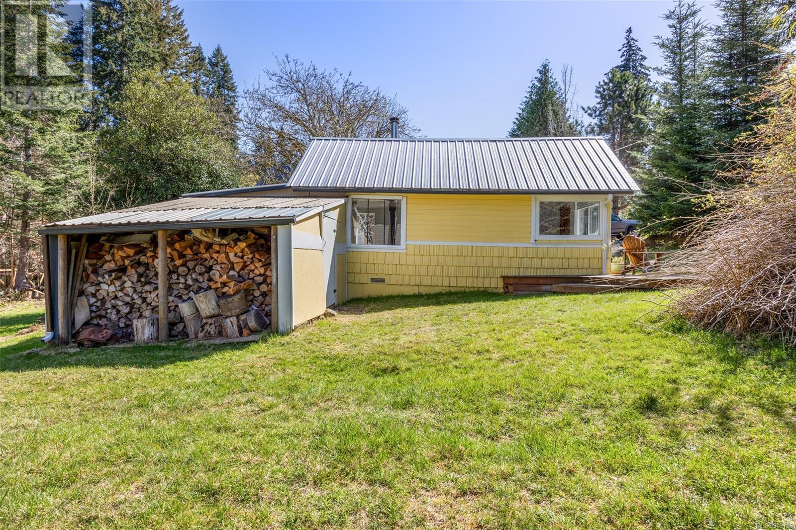 6148 Aldergrove Dr, Courtenay real estate listing 959720